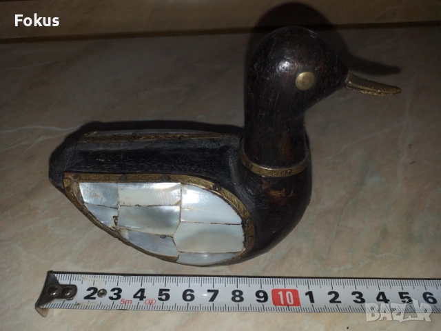 Страхотна дървена патица патка с месинг и седеф, снимка 6 - Антикварни и старинни предмети - 53356453