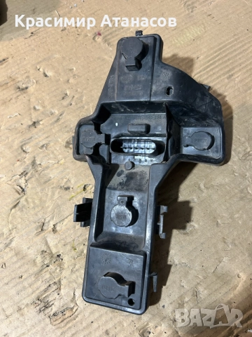 1T0945258A. Платка стоп ляв за Vw Туран. 2010-2015г