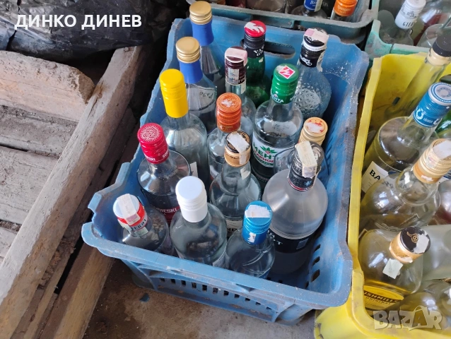 Стъклени бутилки, снимка 6 - Буркани, бутилки и капачки - 54158479