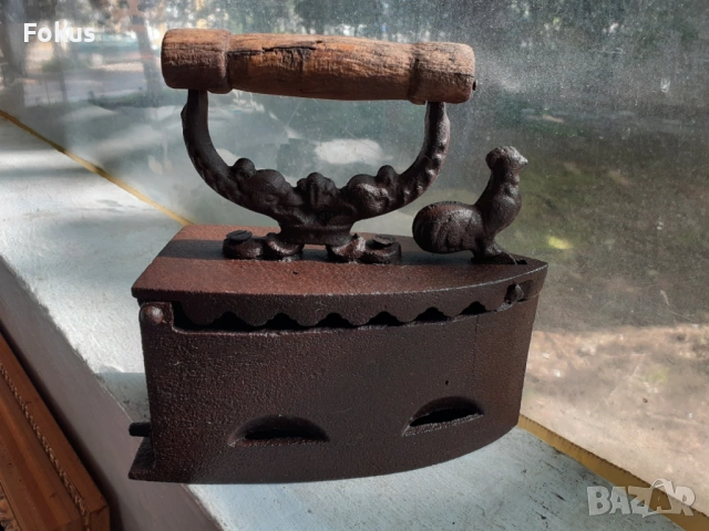 Стара чугунена ютия на жар, снимка 2 - Антикварни и старинни предмети - 53377979