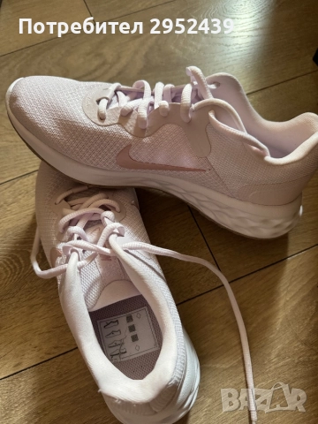Дамски маратонки Nike Revolution 6 , снимка 5 - Маратонки - 52442372