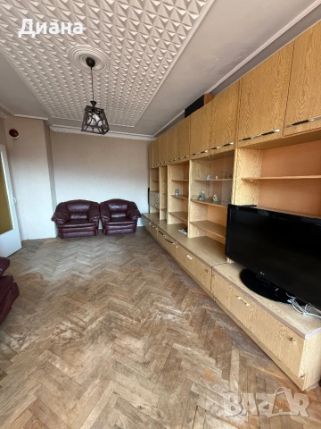 Продавам Тристаен апартамент, снимка 5 - Апартаменти - 53806768