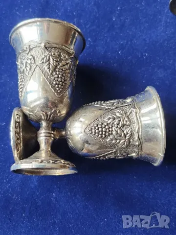 чашки за ракия, ликьор...комплект 4 броя, на "столче", от метална ( цинкова ) сплав, релефни, снимка 3 - Чаши - 50411963