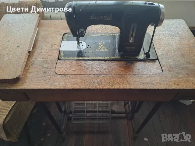 Стара шевна работеща машина Лучник