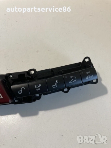 Бутон за аварийни светлини, ESP и PDC за Mercedes W220 S500 (2003) 2208218258, снимка 2 - Части - 53888418