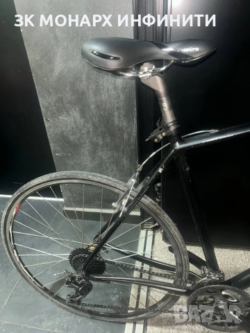 Шосеен велосипед Sirrus Specialized (хибриден/фитнес велосипед) 28 цола, снимка 4 - Велосипеди - 52908836