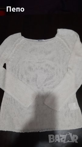 Бяло пуловерче, снимка 1 - Блузи с дълъг ръкав и пуловери - 30007786