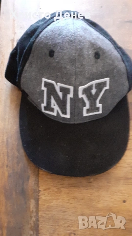 шапка детска с козирка, уникална, Ню Йорк видове, снимка 7 - Шапки, шалове и ръкавици - 53151948