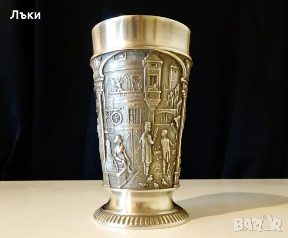 Калаена чаша за вино с картини Вечният младоженец. , снимка 4 - Антикварни и старинни предмети - 31804487