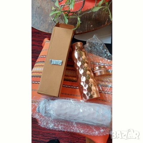 Нова медна бутилка, Голям капацитет от 1 литър, 100% чист мед, Diamond pattern дизайнн, С капачка, снимка 8 - Буркани, бутилки и капачки - 51545078