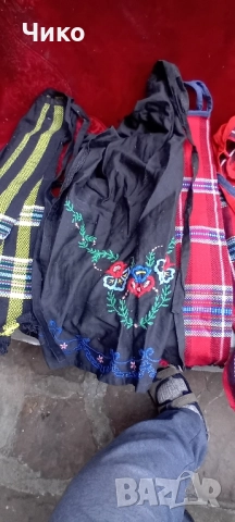 Шарени стари престилки за носия, снимка 3 - Антикварни и старинни предмети - 51519432