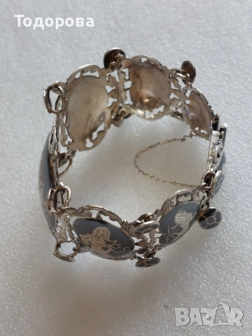 Автентична сребърна 925 гривна(sterling silver)поставени емайлирани плочки-1920 г.отлично състояние, снимка 9 - Гривни - 52847553