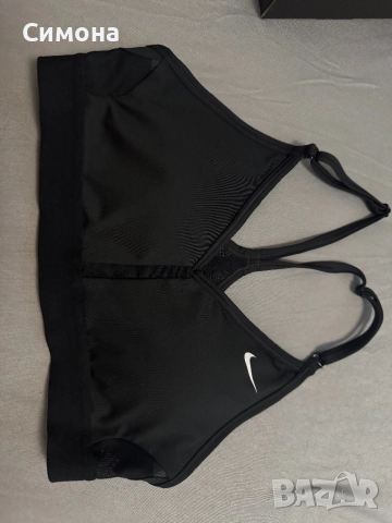Спортни сутиени Nike 