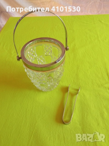 Кристален съд за лед