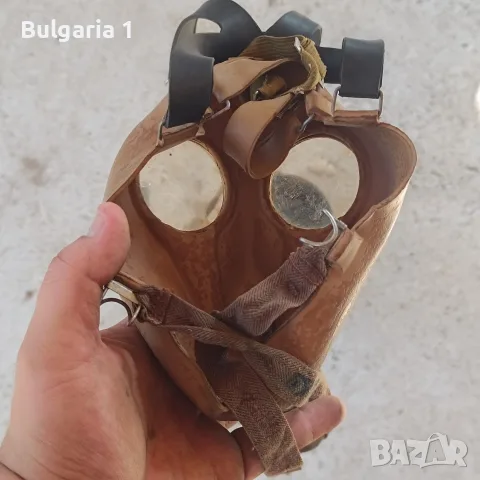стар противогаз с метална кутия от Втората световна война , снимка 6 - Антикварни и старинни предмети - 56168657