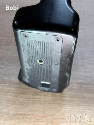 батериен грип Canon BG-E1, снимка 10 - Чанти, стативи, аксесоари - 56269392