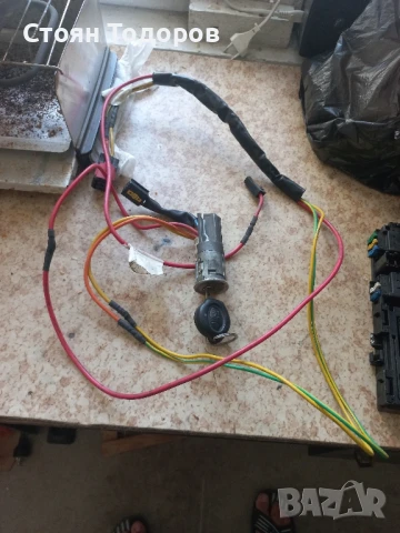 контактен ключ