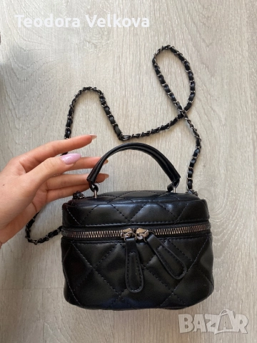 Черна кожена мини чанта – с дълга дръжка, снимка 1