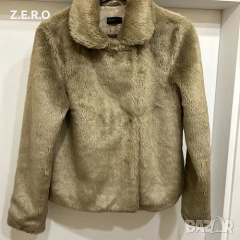 Дамско яке от еко пух Benetton като ново, размер S и M
