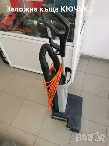 Професионална прахосмукачка Nilfisk Vu 500 , снимка 3 - Прахосмукачки - 48331992