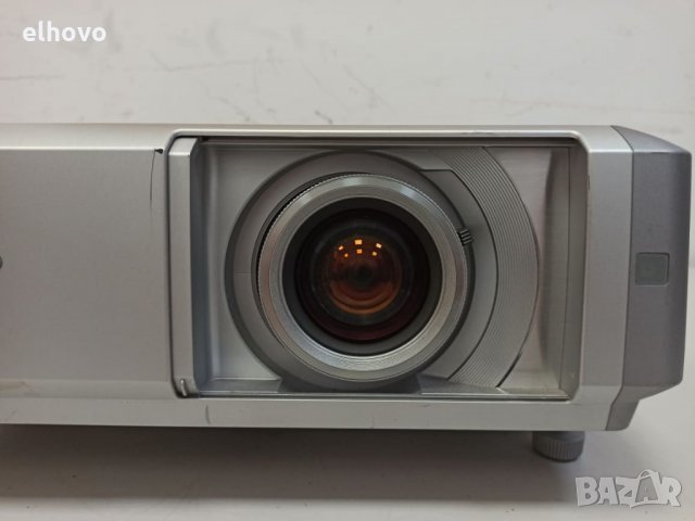 Проектор SANYO PLV-Z4, снимка 3 - Плейъри, домашно кино, прожектори - 31214315