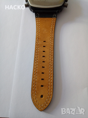 OULM Кварцов Часовник с Компас и Две Часови Зони , снимка 6 - Мъжки - 54345228