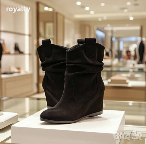 Боти на платформа - черен велур