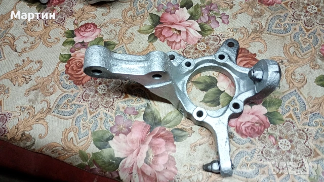 Шенкел ляв и десен предни Suzuki Grand Vitara 1.9 129, снимка 3 - Части - 54182503