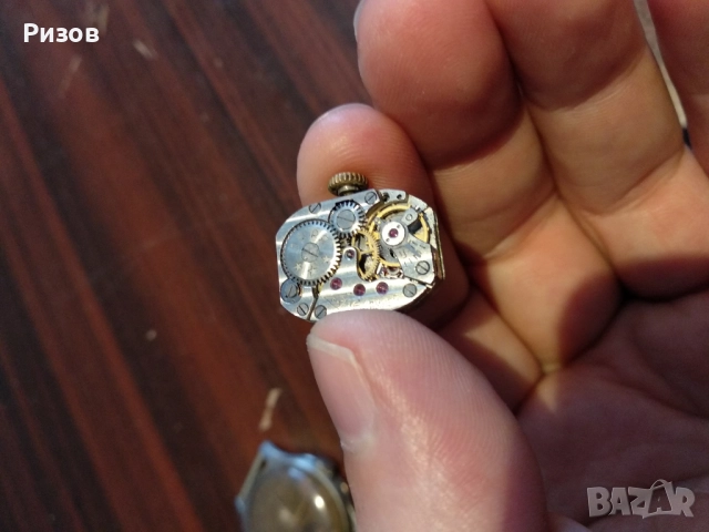 Стар дамски часовник Заря, снимка 5 - Антикварни и старинни предмети - 52501967