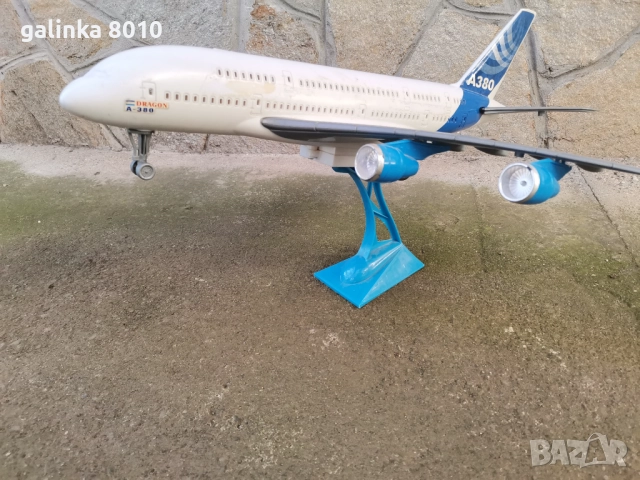 Стар самолет, снимка 5 - Антикварни и старинни предмети - 52176573