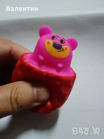 Анти - стрес играчка - ягодка с мече