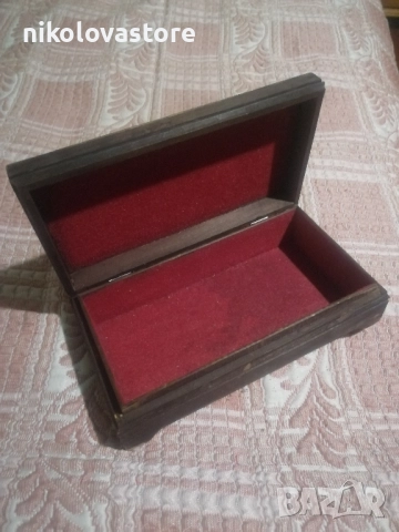 стара дървена кутия, снимка 2 - Антикварни и старинни предмети - 51659792