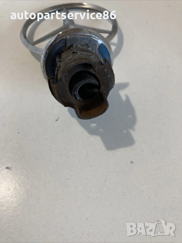 Емблема на капака на двигателя за Mercedes E280 W211 CDI (2007), снимка 3 - Части - 54214437