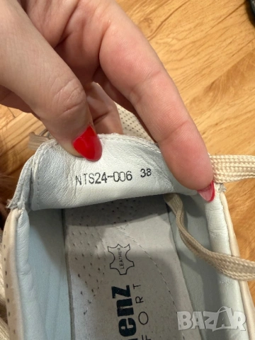 Два броя маркови спортни обувки, снимка 5 - Кецове - 54016164