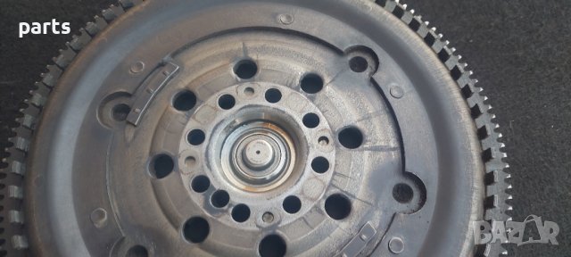 Маховик 2.2CDI Мерцедес Спринтер 211CDI W901 W902 W903 W904 N, снимка 2 - Части - 39737205