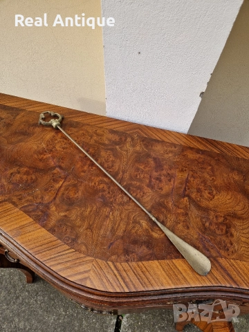 Голяма антикварна английска бронзова обувалка 