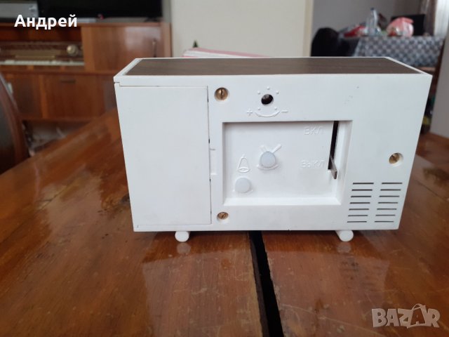 Настолен часовник,будилник СЛАВА,SLAVA #5, снимка 4 - Антикварни и старинни предмети - 31591624