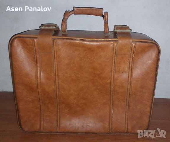 Ретро куфар кожен 60/45/16,изключително запазен без забележки и следи от употрба, снимка 2 - Куфари - 39846202