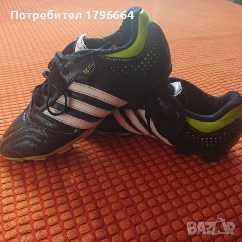 Футболни обувки Adidas , снимка 2 - Детски маратонки - 38479192