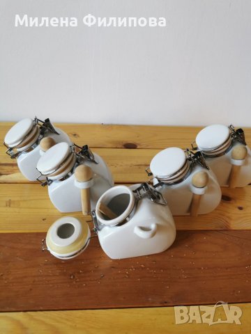 Порцеланови бурканчета за подправки, снимка 2 - Прибори за хранене, готвене и сервиране - 38661196