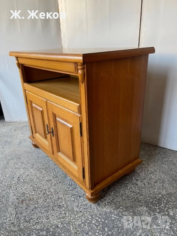 Масивен Тв шкаф, снимка 2 - Шкафове - 52831775