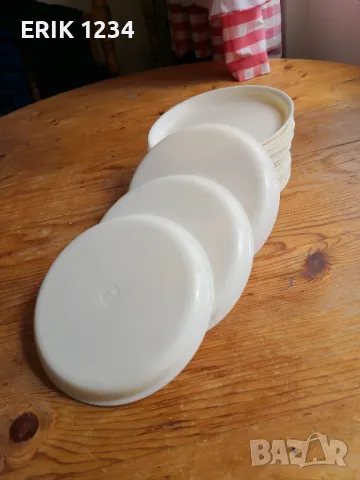 малки пластмасови чинии , снимка 2 - Чинии - 49960644