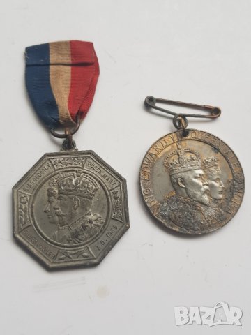 Два английски медала