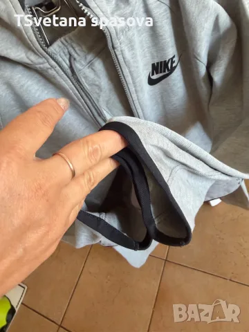 оригинален анцуг Nike tech fleece147-158, снимка 2 - Детски анцузи и суичери - 55904732