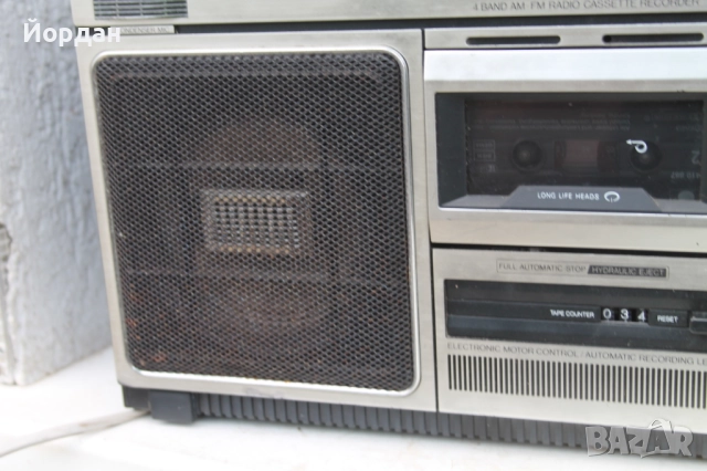 Радиокасетофон ''Philips 584'', снимка 6 - Радиокасетофони, транзистори - 52238117