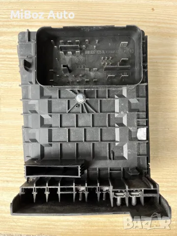 Табло предпазители бушониера Фолксваген Голф 5 VW Golf, снимка 3 - Части - 50086468