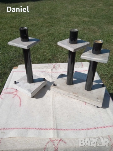 Свещници дървни, метални и мраморни