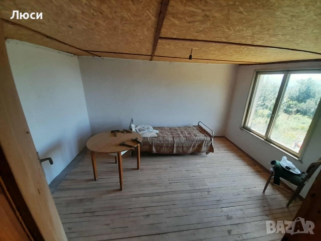 Продавам парцел с къща, снимка 8 - Вили - 52443650