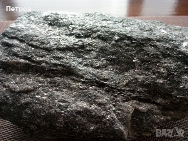 Продавам красив и интересен камък от недрата на Родопи планина.Район Мадан--5, снимка 2 - Колекции - 40225880
