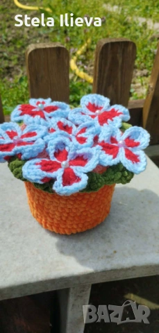 Ръчно Плетена фантазия, снимка 7 - Изкуствени цветя - 54307910